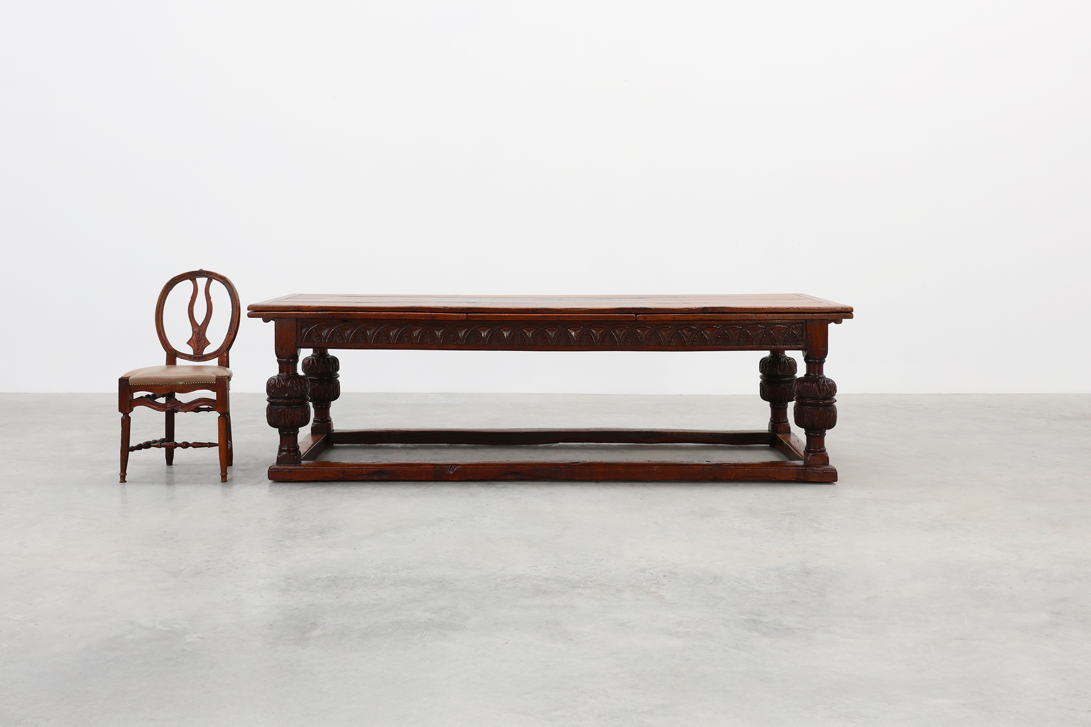 Large 17th‑Century Extendable Oak Dining Table, Francethumbnail
